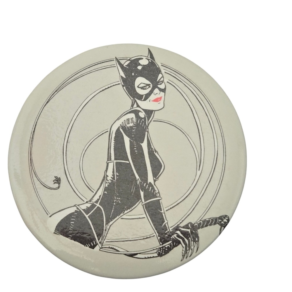 DC Comics Pinback Button Vintage 1992 Catwoman‎ Batman Returns 2.25"